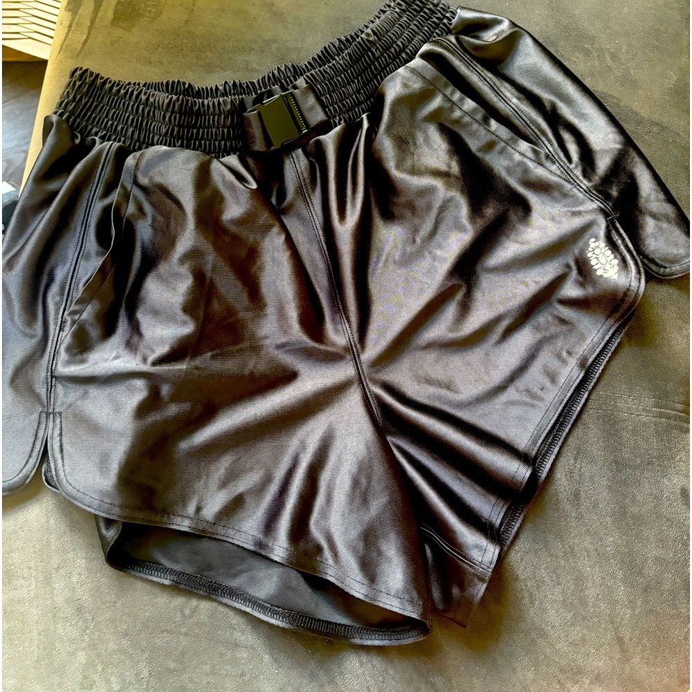 Free people movement buckle jersey shorts, Size M 
· - Picture 2 of 4
